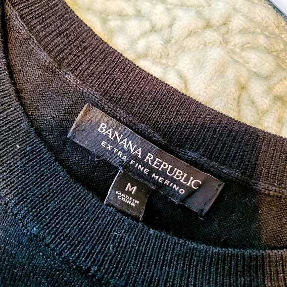 Banana Republic merinowool sweater size medium - Picture 3 of 3